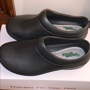 Landau Foot WeaRX Nursing Shoes